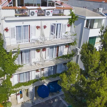 Apartments Ankora Tucepi Exterior photo